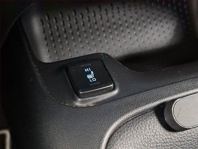Toyota Corolla (2021) 1.8 Hybrid - fotka 20 z 22