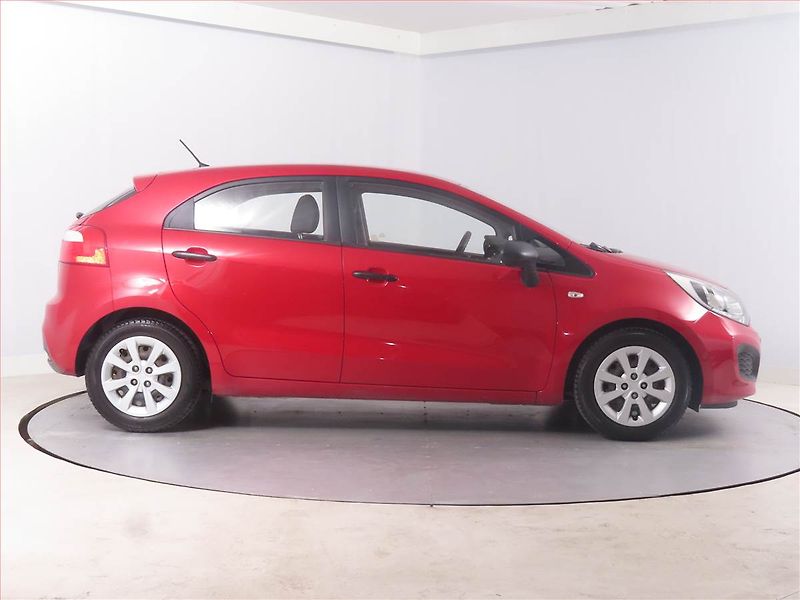 Kia Rio (2013) 1.25 CVVT, ČR,1.maj - fotka 6 z 14