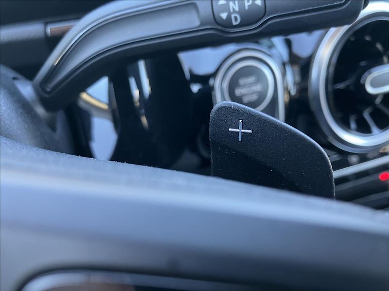 Mercedes-Benz Třídy B 1,3 Distronic Pano CarPlay - fotka 15 z 23
