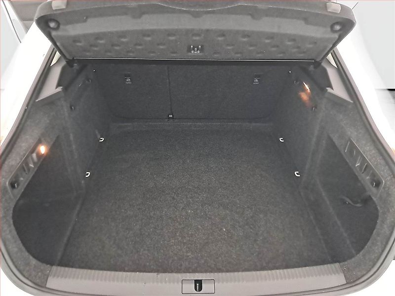 Škoda Superb (2015) 1.6 TDI, Tempomat - fotka 13 z 15