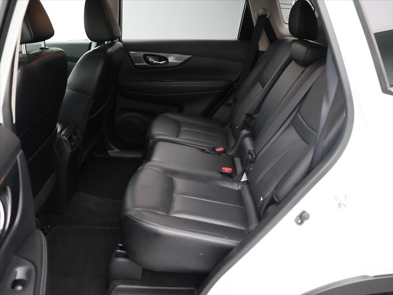 Nissan X-Trail 1,6 dCi 130kw 4WD Kůže Panoram - fotka 15 z 35