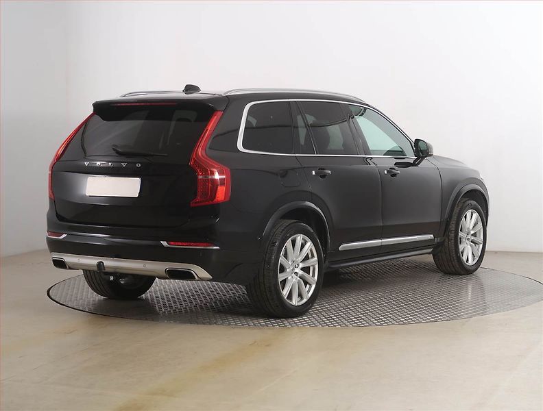 Volvo XC90 (2015) D4 - fotka 5 z 23