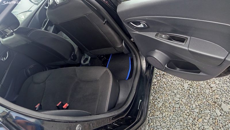 Renault Clio (2016) - fotka 22 z 32