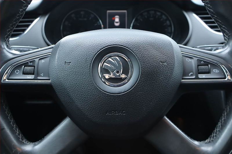 Škoda Octavia (2013) 1.2 TSI, Serv.kniha, Tempomat - fotka 20 z 24