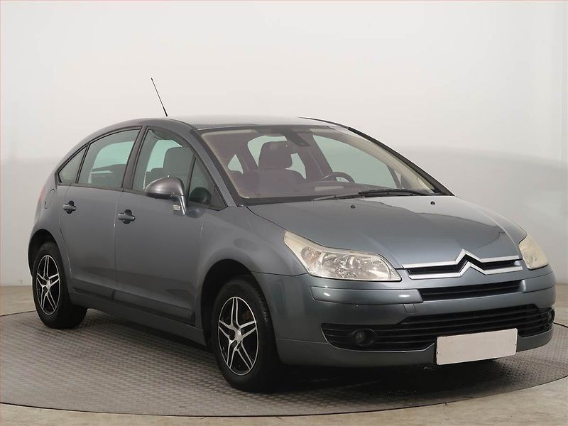 Citroën C4 (2006) 1.6 HDi, po STK, Klima - fotka 1 z 15