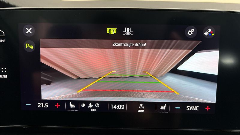 Škoda Octavia 2.0 TDI DSG Style Combi - fotka 12 z 27