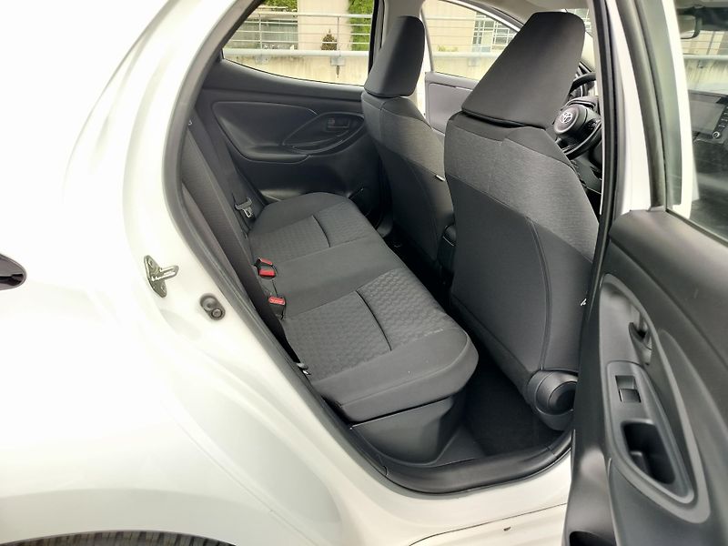 Toyota Yaris 1.5 hybrid - fotka 20 z 26