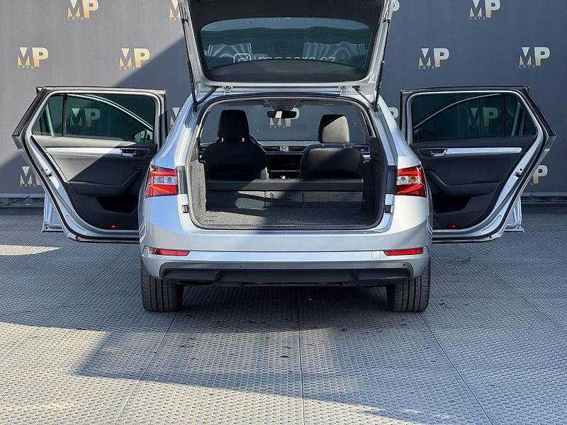 Škoda Superb (2022) 2.0TDi DSG, Style RZV - fotka 11 z 46