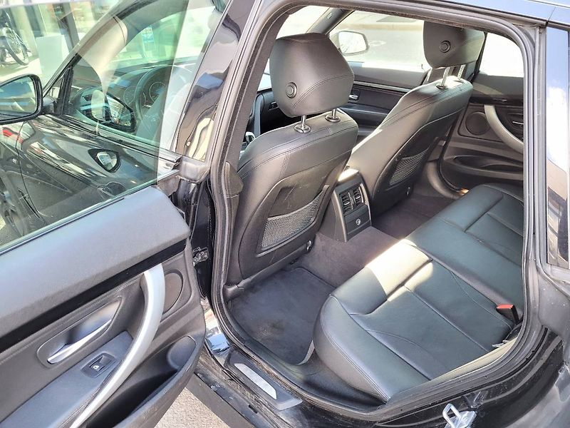 BMW Řada 3 330d GT M Paket - fotka 30 z 37