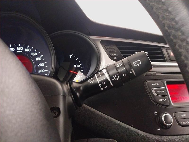Kia Ceed (2016) 1.6 CRDi, Automat, Serv.kniha - fotka 15 z 19