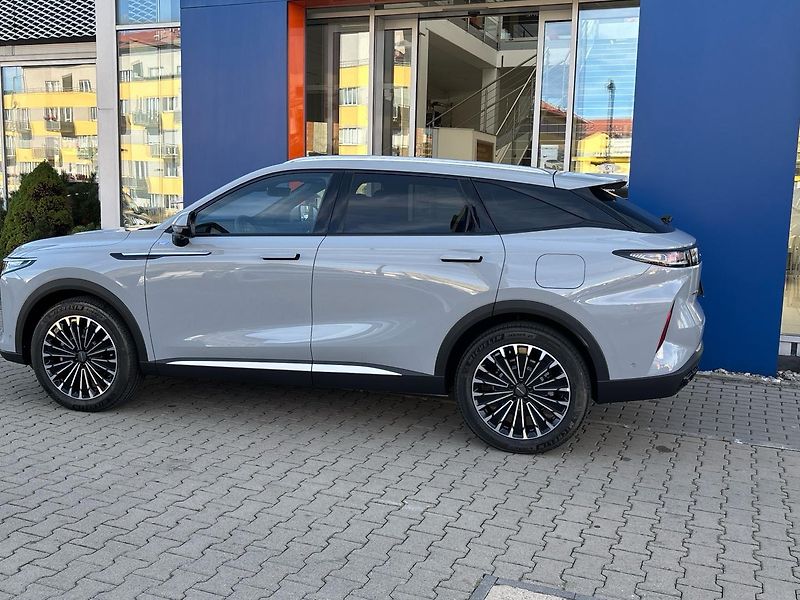 Omoda 9 (2026) PHEV 395kW AWD PREMIUM - fotka 21 z 26