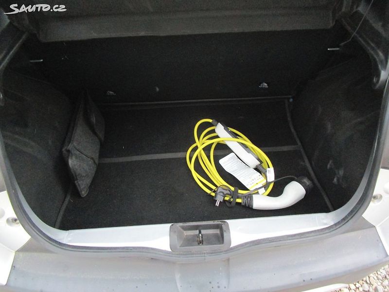 Dacia Spring ELEKTRO-BATERIE-27KWh-1.MAJITE - fotka 11 z 24