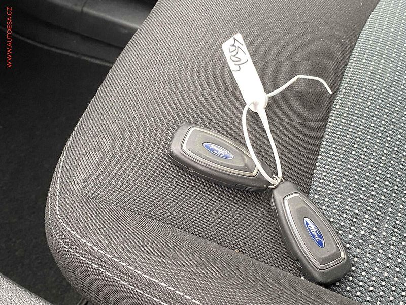 Ford Galaxy (2013) 2.0 TDCi, Champions, navi - fotka 19 z 19