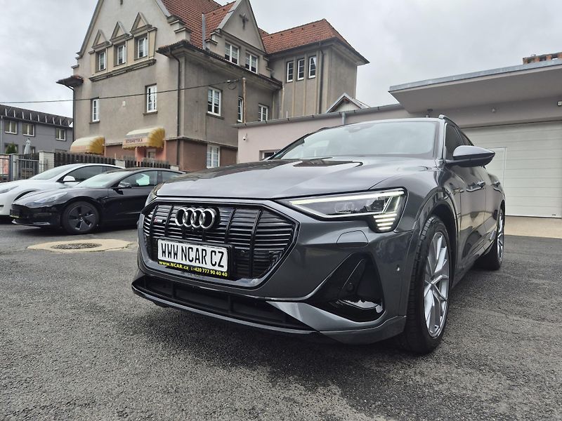 Audi e-tron ZAMLUVENO ! - fotka 42 z 44