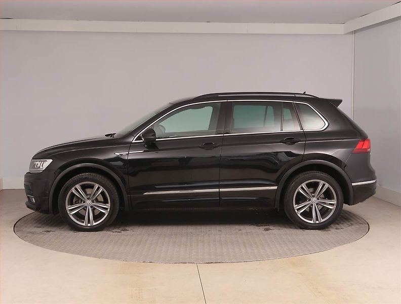 Volkswagen Tiguan (2018) R-Line 2.0 TSI - fotka 3 z 17