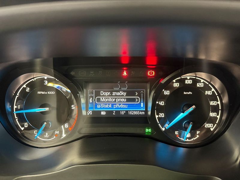 Ford Ranger 2.0 TDCi 4WD XLT DOUBLE CAB, T - fotka 16 z 24