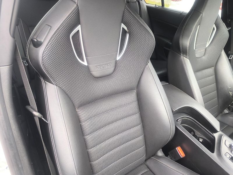Opel Insignia OPC 2,8BITURBO 360K,4X4,VÝBAVA - fotka 10 z 29