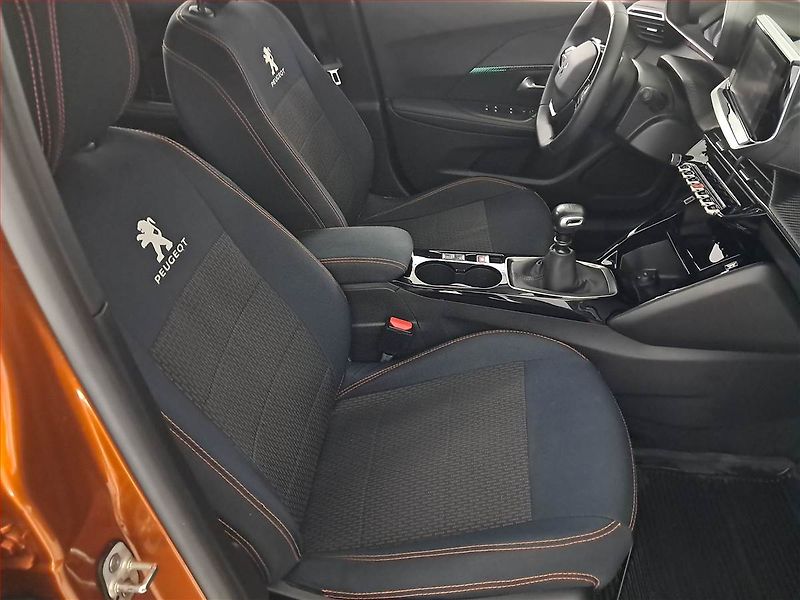 Peugeot 2008 (2021) 1.2 PureTech, Serv.kniha - fotka 9 z 19