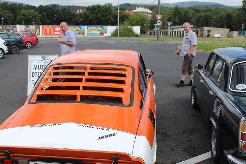Škoda 120S.