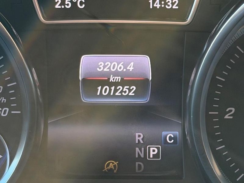 Mercedes-Benz GLE 350d 4MATIC,AMG PAKET,CZ - fotka 22 z 46
