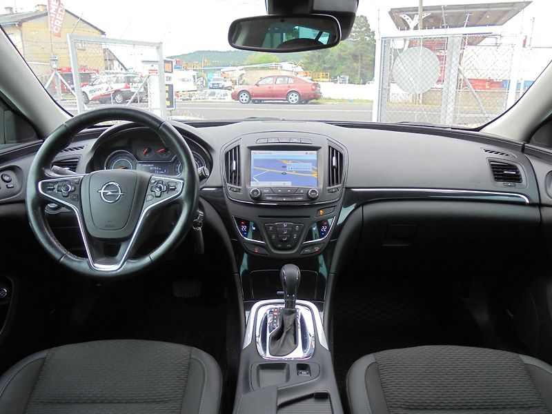 Opel Insignia (2016) 2.0 CDTi SPORT- NAVI- AUTOMAT - fotka 9 z 11