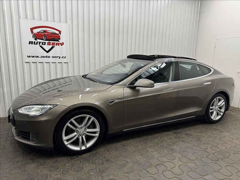 Tesla Model S 70D 4x4 DUAL MOTOR PANO DPH - fotka 3 z 36