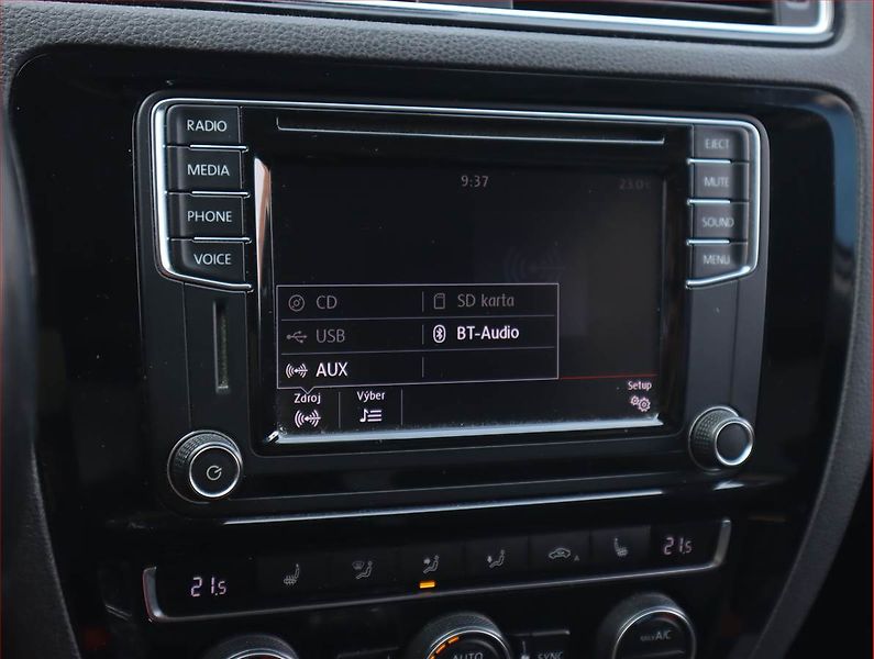 Volkswagen Jetta (2017) 1.4 TSI, Serv.kniha, Tempomat - fotka 16 z 18