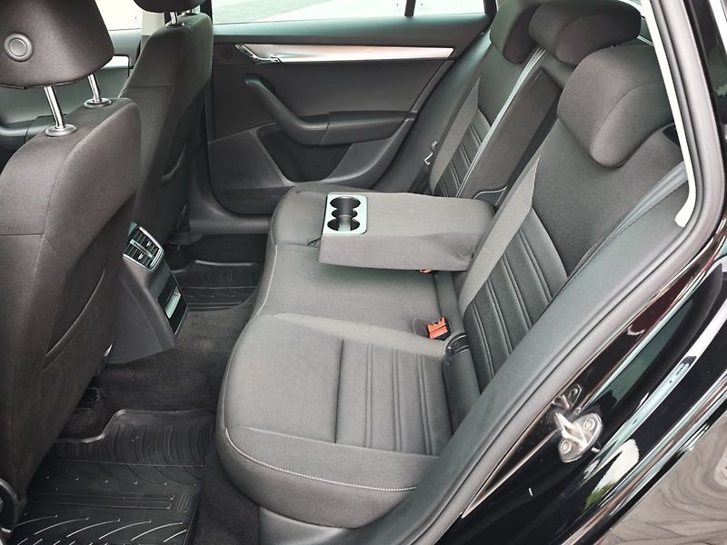 Škoda Octavia (2018) Style 2,0 TDI 110 KW DSG - fotka 14 z 26