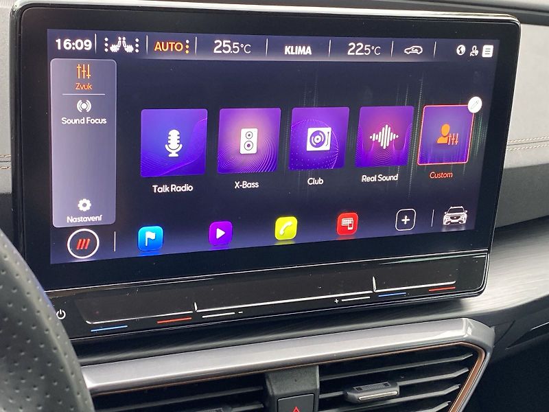 Cupra Formentor (2024) 2.0 TSI DSG 4Drive - fotka 22 z 46