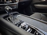 Volvo V90 (2019) 2.0 D4 Momentum 140kW 8AT - náhled 29