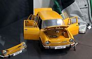 Velký model vozu Škoda 100.