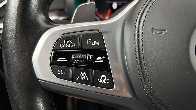 BMW Řada 5 540d AUT xDrive M-sport Tourin - fotka 14 z 33