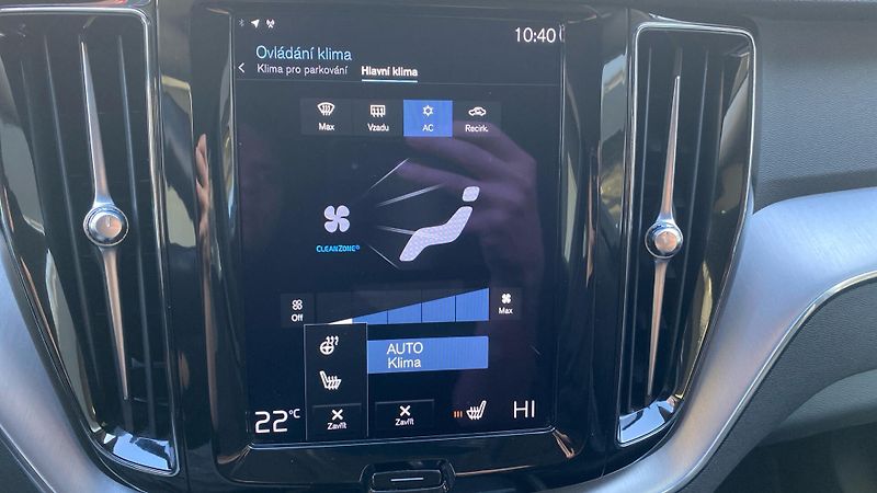 Volvo XC60 MOMENTUM PRO, B4 AWD, 145+10 k - fotka 19 z 26