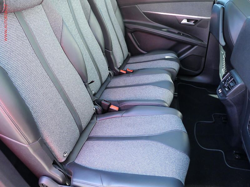 Peugeot 5008 (2018) 1.6HDi, ČR, AT, LED, navi - fotka 12 z 20