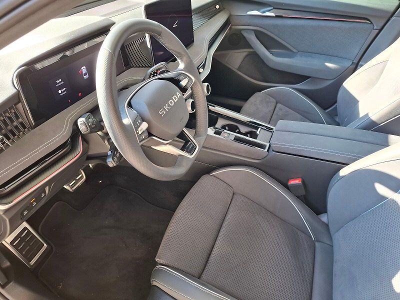 Škoda Superb (2026) SPORTLINE 150/2.0 TSI A7A - fotka 7 z 32