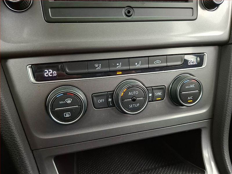Volkswagen Golf (2013) 1.2 TSI - fotka 14 z 16