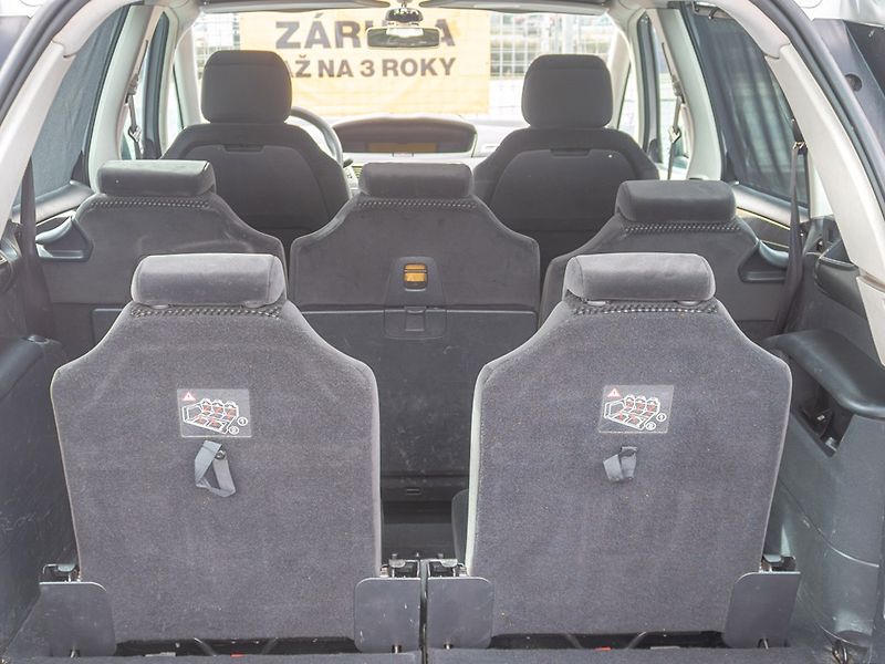 Citroën Grand C4 Picasso (2008) ČR 1.6HDI 80KW – 7SEDADEL - fotka 31 z 41