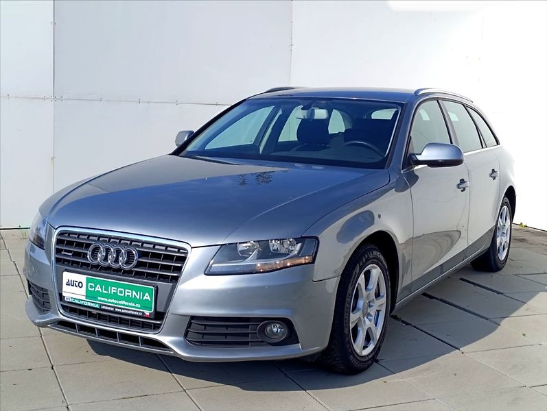 Audi A4 Avant 2,0 TDi Quattro Aut. Kli - fotka 2 z 30