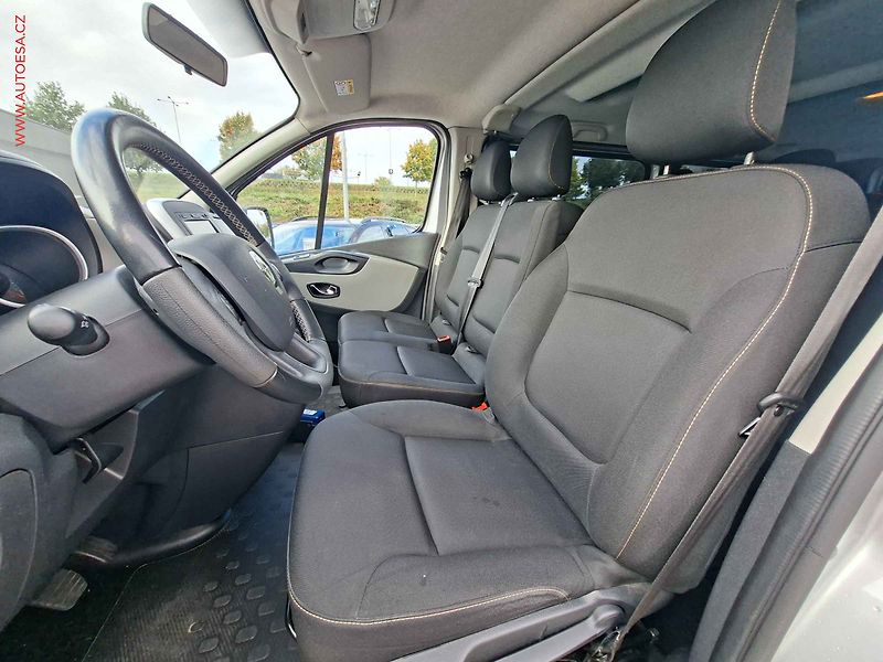 Renault Trafic (2019) 1.6dCi L2 9míst, 2.maj, AC - fotka 8 z 21