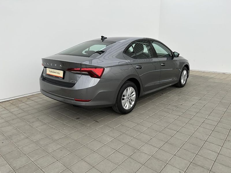 Škoda Octavia 1.0 TSI Ambiente plus - fotka 2 z 23