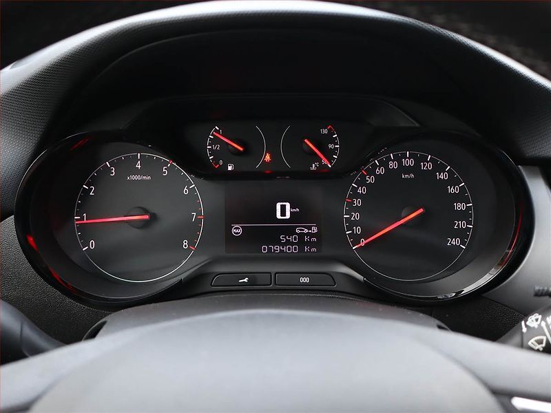 Opel Crossland X (2021) 1.2 Turbo, Serv.kniha - fotka 9 z 17