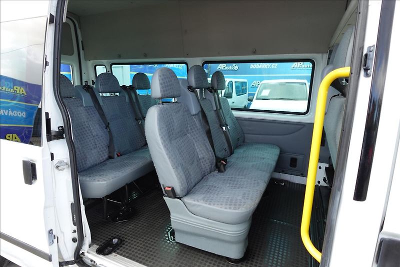 Ford Transit 2,2 TDCI  L3H3 9MÍST KLIMA - fotka 17 z 33
