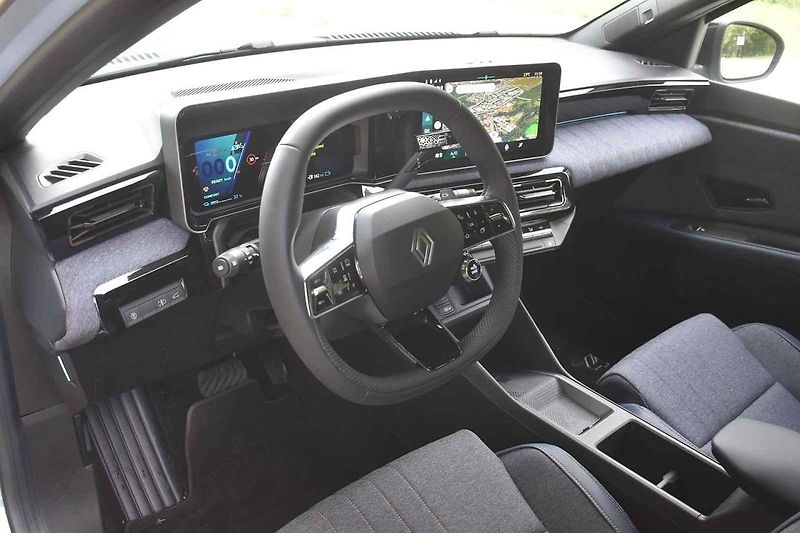 Renault 4 může být dobrým univerzálním rodinným vozem.