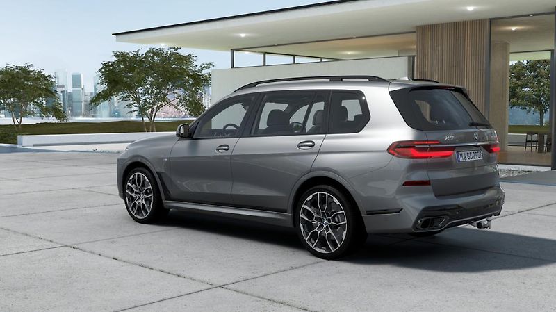 BMW X7 xDrive40i - fotka 3 z 14