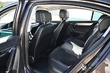 Volkswagen Passat 2.0TSI 155KW DSG Rezervace - náhled 32