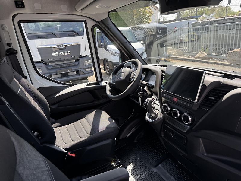 Iveco Daily (2026) 35S18, 3.0, SOUPRAVA ,TWINCAB - fotka 22 z 33