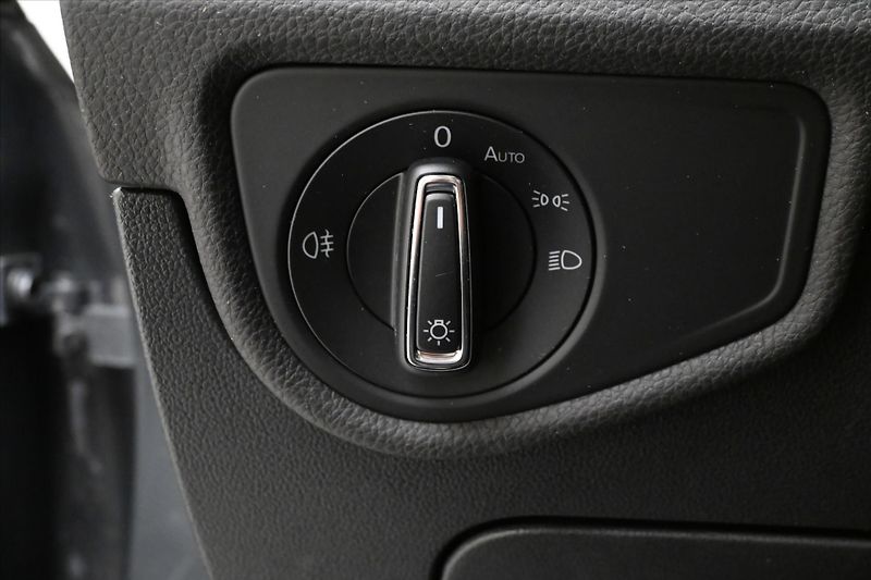 Volkswagen Touran 2,0 TDI 110kW Active Záruka až - fotka 21 z 24