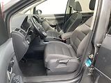 Volkswagen Touran (2011) 1.6 TDi, DSG, panor, navi - náhled 9