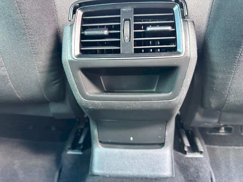 Škoda Karoq (2023) 2.0 TDI 85kW Ambition DSG - fotka 23 z 26