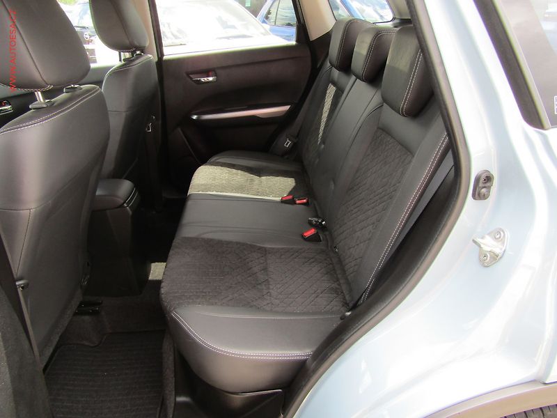 Suzuki Vitara (2021) 1.4T 4x4, 2.maj,ČR, Elegance - fotka 10 z 21